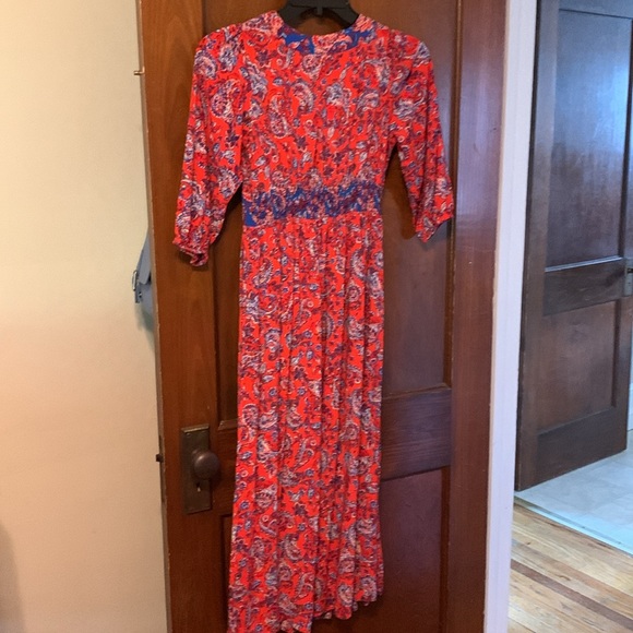 Beautiful Japna midi dress w fabric covered buttons all the way down front 😍😍 - Picture 11 of 11